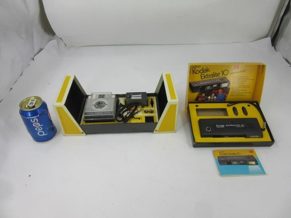 2 appareils photo vintages KODAK avec les boites