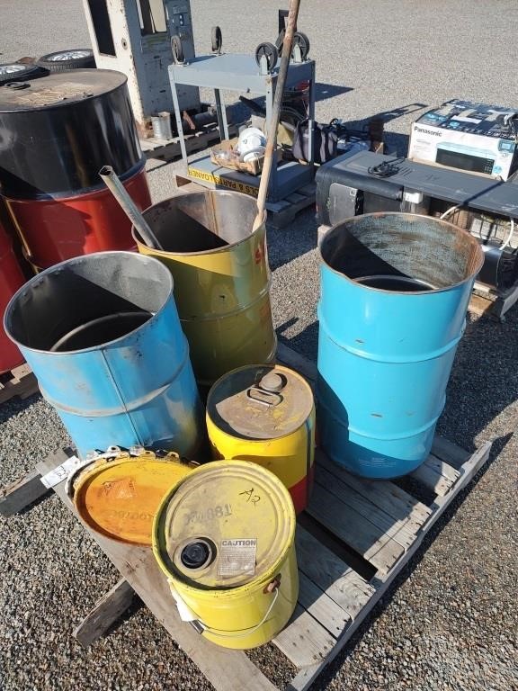 Steel oil drums with pumps