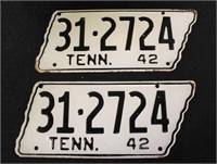 Pair of white 1942 TN license plate