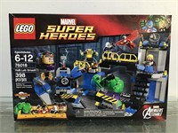 Lego Super Heroes 76018 Hulk Lab Smash