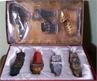 T - 7 COLLECTIBLE SHOE FIGURINES (L129)