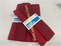 Drying Mat - 15x20” Room Essentials Red
Lot of 3