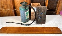 pressure sprayer, wooden decoration