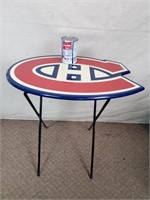 Petite table avec logo des Canadiens -