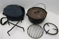 3 Legged Cast Iron Lodge Dutch Oven #10