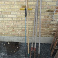 (4) Long handle hand tools. Probe, and more.