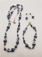 (LB) Blue and White Porcelain Bead Necklace (26"
