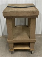 (K) Wooden Work Cart
21 x 23 x 35 Inches