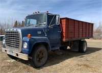 1975 Ford 700 4 Ton Grain Truck, 391 CI Engine,