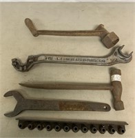 lot of 5 Wrenches,Tire Tool and Others