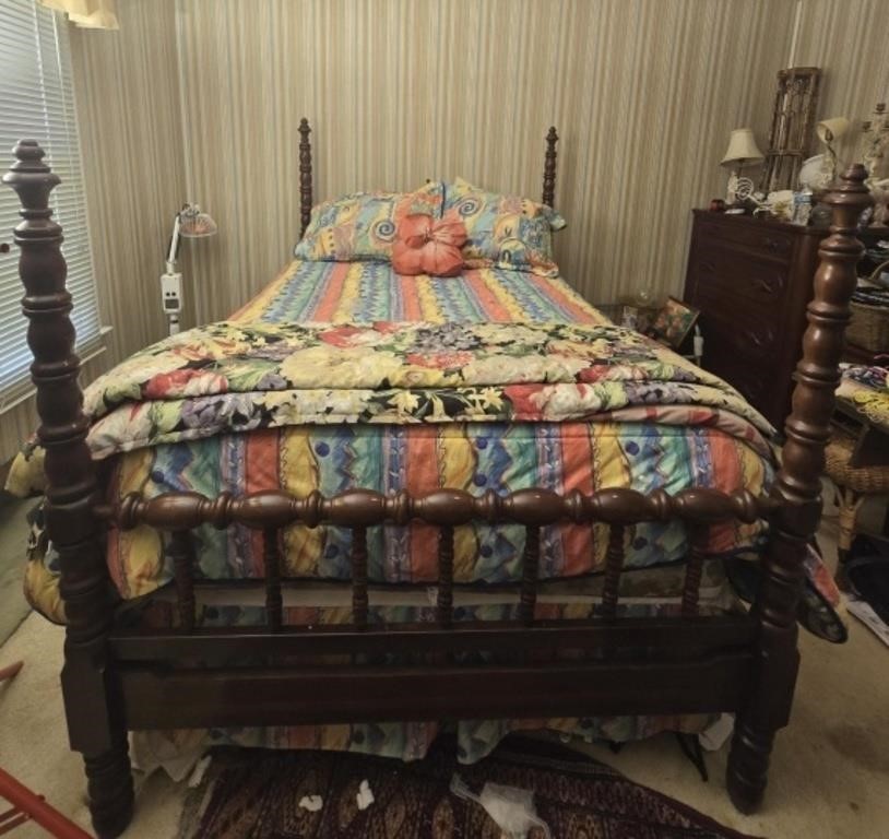 Wood approx queen size bed