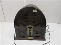 Vintage Old Radio Thomas