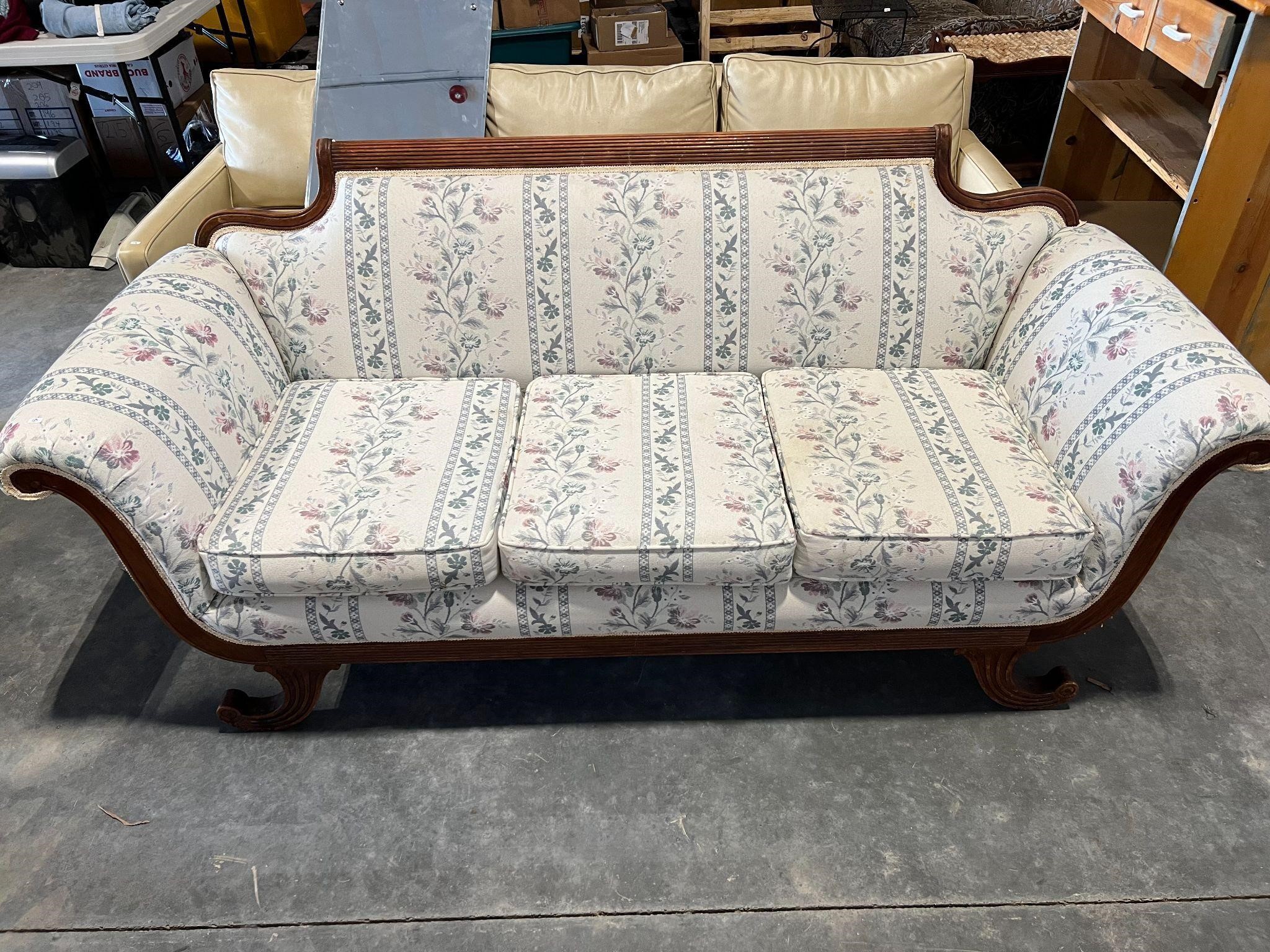 FLORAL VICTORIAN COUCH