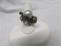 VINTAGE 800 SILVER AND LARGE NATURAL PEARL