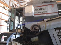 GLEANER "F" COMBINE