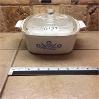 Corning Ware 1 1/2 qt dish with lid