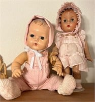 J - LOT OF 2 COLLECTIBLE BABY DOLLS (B7)