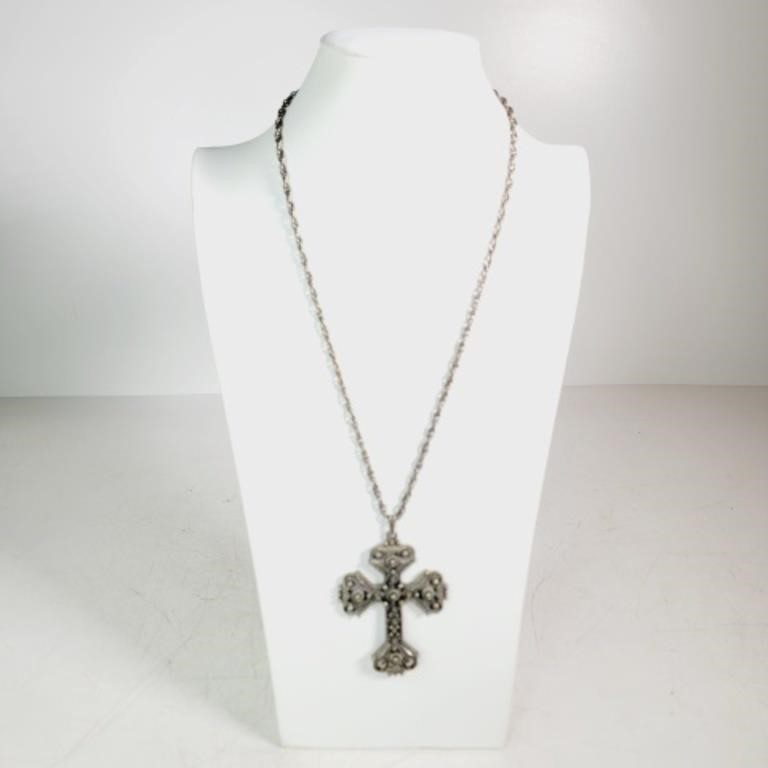 Sarah Coventry Vintage Cross Necklace