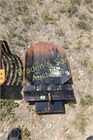 USED FORK LIFT SHOVEL. THIS ITEM CAN NOT BE SOLD
