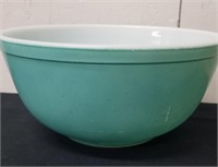 Vintage Pyrex Bowl 2.5 quart