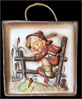 Hummel "Retreat to Safety" Wall Plaque