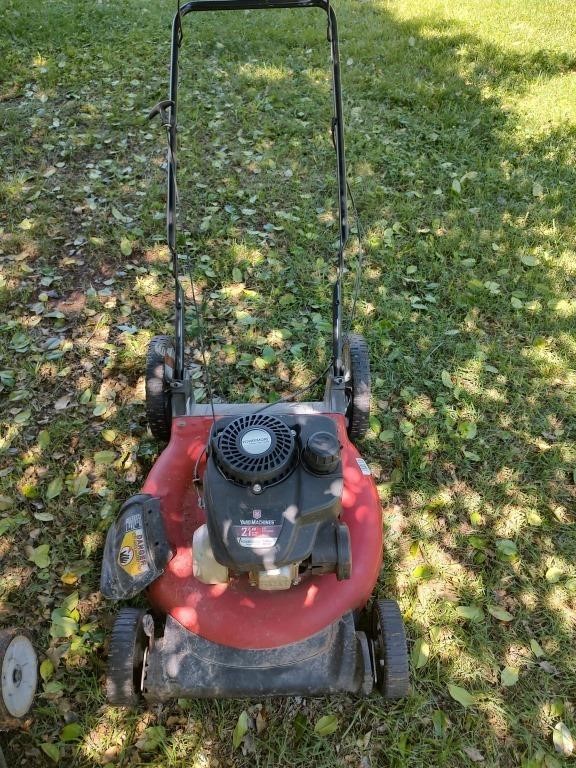 Yard Machine 140 cc Push Mower