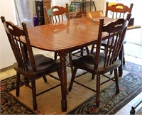 Vintage Dinning Room Table w/ Leaf & 4 Chairs