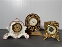 Lot of three desk clocks