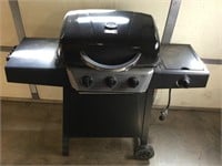 Backyard Gas Grill with cover no bottle good