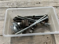 SMALL TOTE OF LAG BOLTS MISC HARDWARE
