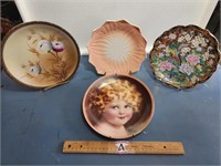 4 Decorative Plates