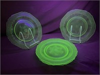 (6) Uranium Glass; GREEN DEPRESSION GLASS DINNER