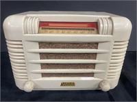 Arcadia-Macleod’s Vintage Tabletop Radio. Needs
