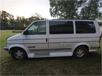 1994 GMC Safari XT van 208246 miles towing hitch