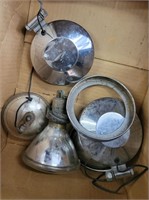 BOX OF ASSORTED LAMPS & A FLOODLIGHT BULB