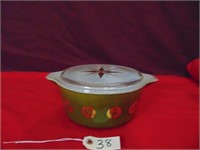 Pyrex Zodiac 2 1/2 Qu Casserole w/ Lid