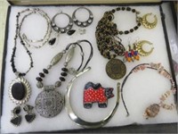 SELECTION OF COSTUME JEWELRY