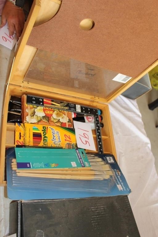 NICE DANIEL SMITH ARTISTS PAINT SET IN WOODEN BOX
