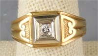 Lot # 4093 - 14k Gold men’s ring with diamond