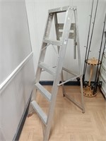 >5 ft aluminum ladder