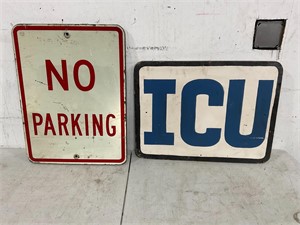 2 Parking Signs