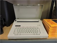 Smith Corona XL 1500 Electric Typewriter