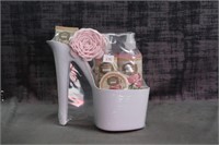 Shoe basket of soaps .