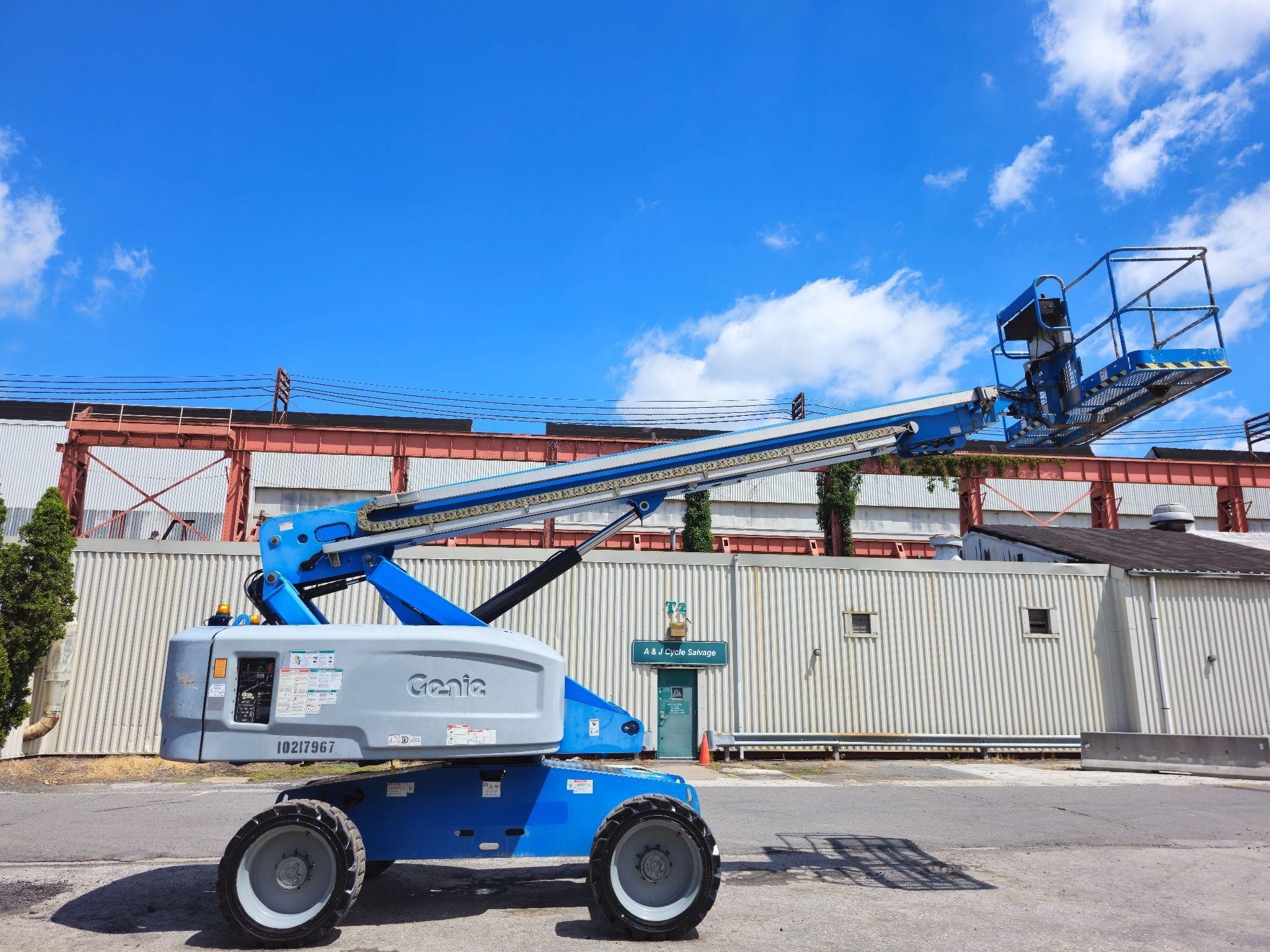 2014 Genie S-60X 60ft Boom Lift