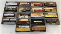 lot of 18 Athearn HO Train Cars