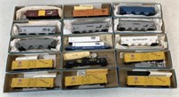 lot of 15 Athearn HO Train Cars