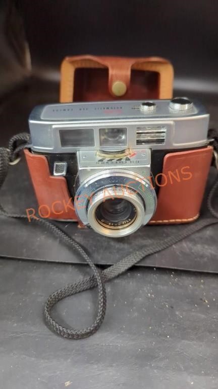Vintage Kodak automatic 35 B camera