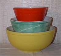 (S1) Nest of 3 Primary Color Pyrex Bowls