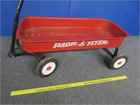 modern radio flyer red wagon (normal size)