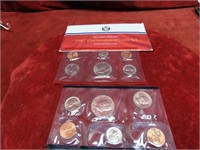1987 US Mint set coins.